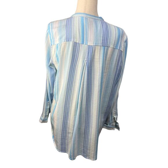 Lucky Brand Blue Striped Henley 1/2 Button Shirt Size M EUC - Picture 3 of 5